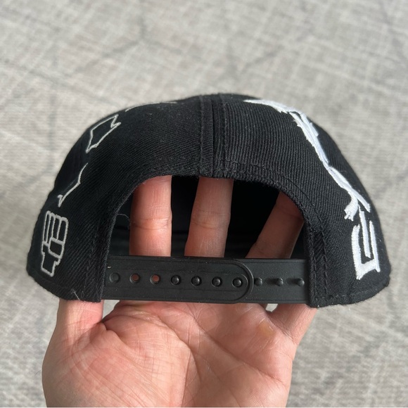 Capcom Street Fighter V Ryu KO Men’s Black Fighting Video Game SnapBack Hat - Picture 6 of 8